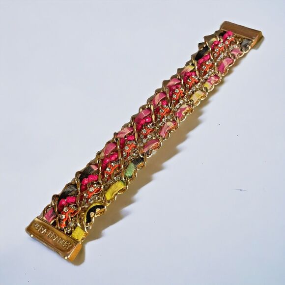 Vera Bradley Ziggy Zinnia Woven Bracelet Magnetic Closure 7 1/2" - Picture 3 of 7
